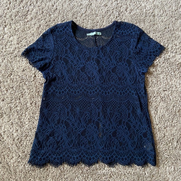 Maurice’s shirts. Women’s size medium - Picture 5 of 5